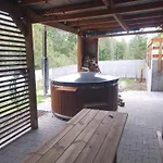 Prázdninový dům Dom Na Zboczu Kistowo Z Balia, Sauna I Basenem Letnim