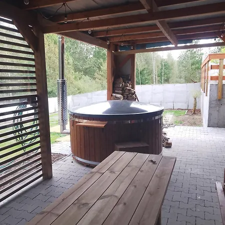 Дом отдыха Dom Na Zboczu Kistowo Z Balia, Sauna I Basenem Letnim