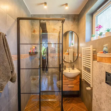 Dom Na Zboczu Kistowo Z Balia, Sauna I Basenem Letnim